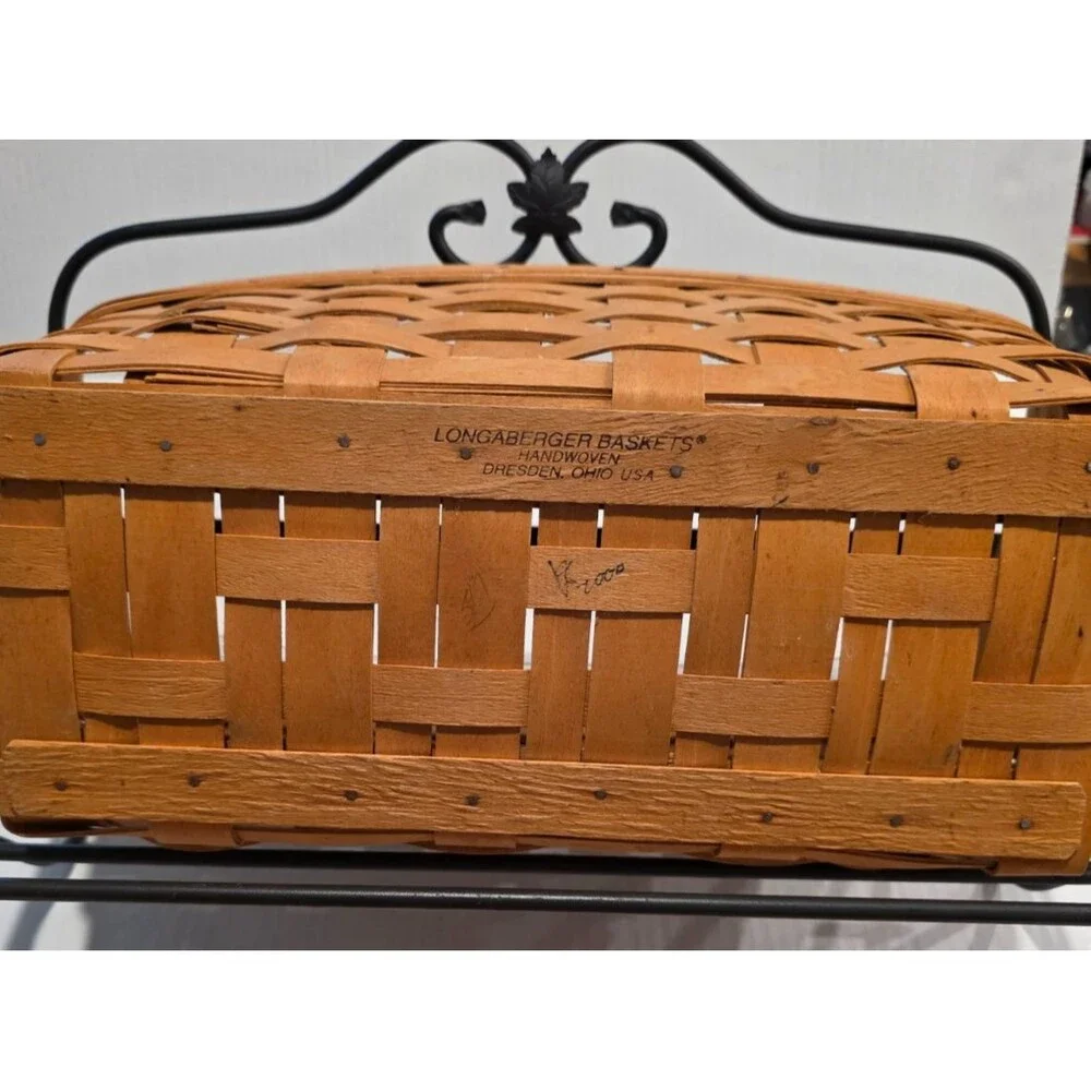 Longaberger Wrought Iron Towel Holder w/ Shelf & Vanity Basket Wall Mounted VTG